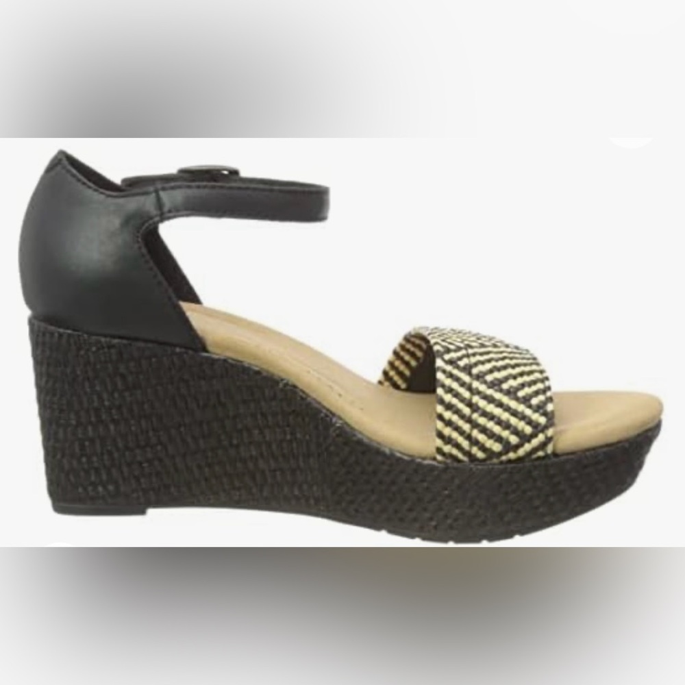 Clark’s Leather Raffia Rose Ease Wedges NWOT